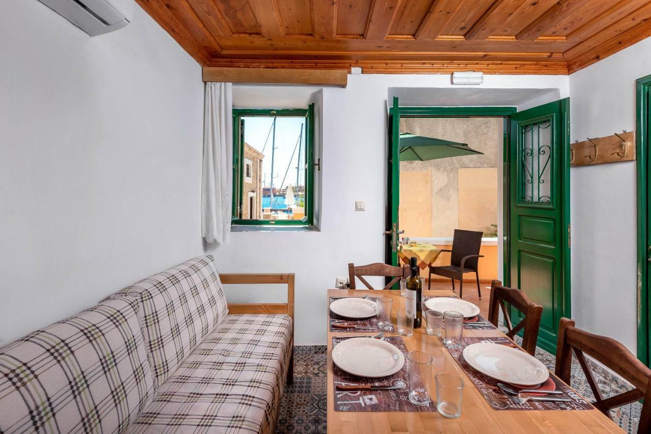 Chalki Town Matinas House 아파트 외부 사진